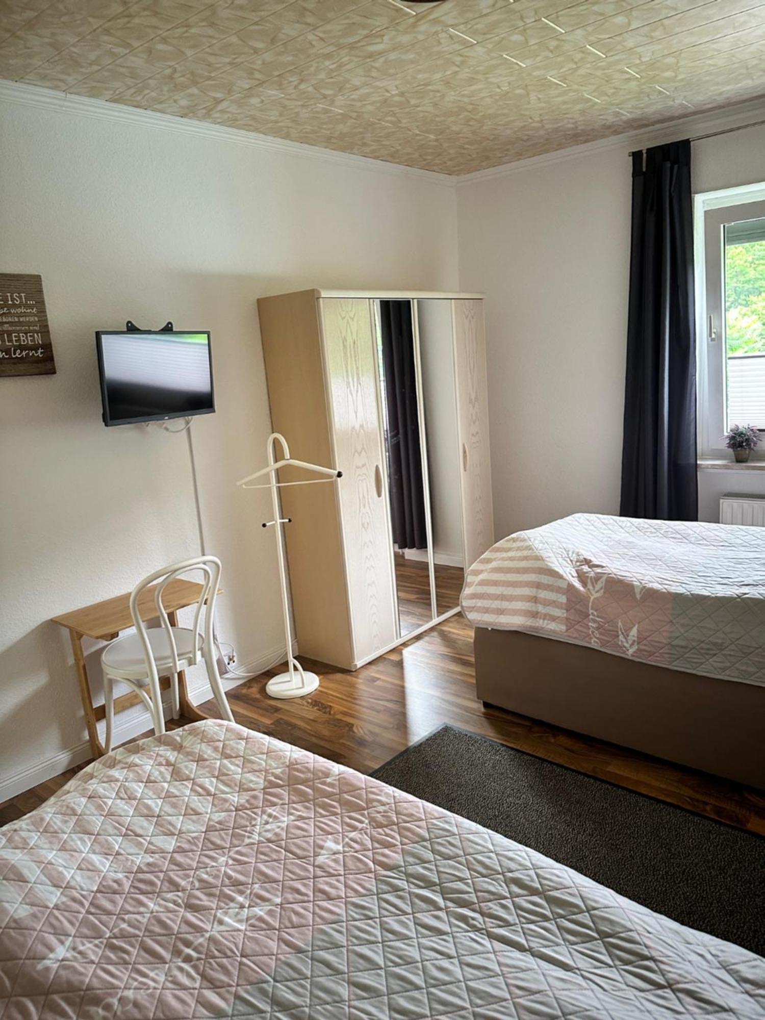 Ferienhaus Naehe Bad-Gandersheim Mit 5 Schlafzimmer Winzenburg Eksteriør billede
